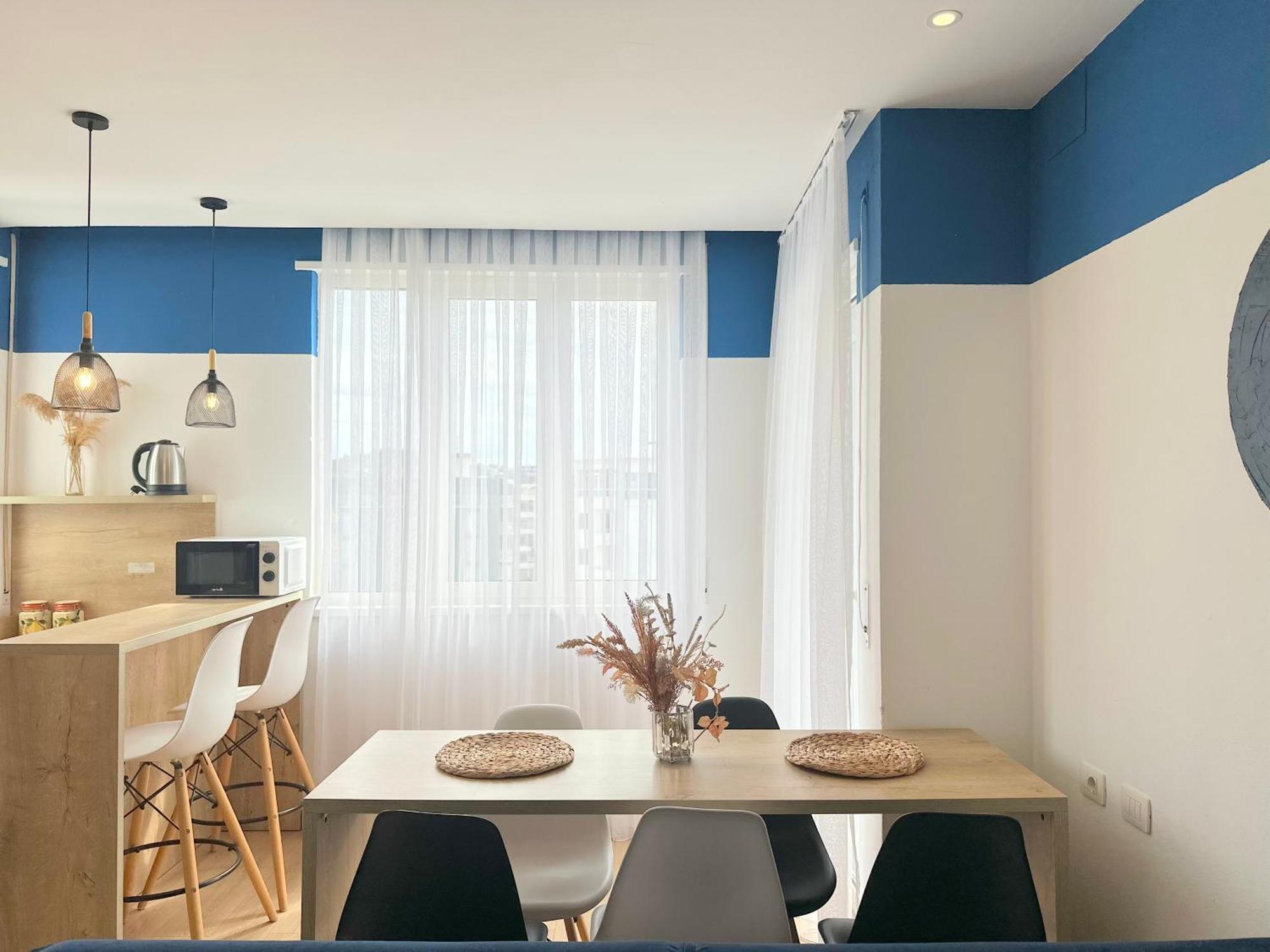 Apartment Elegant New - Colorful By The Sea